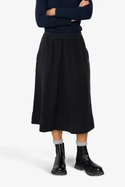 Full Seam Skirt - Black Small Basket Weave