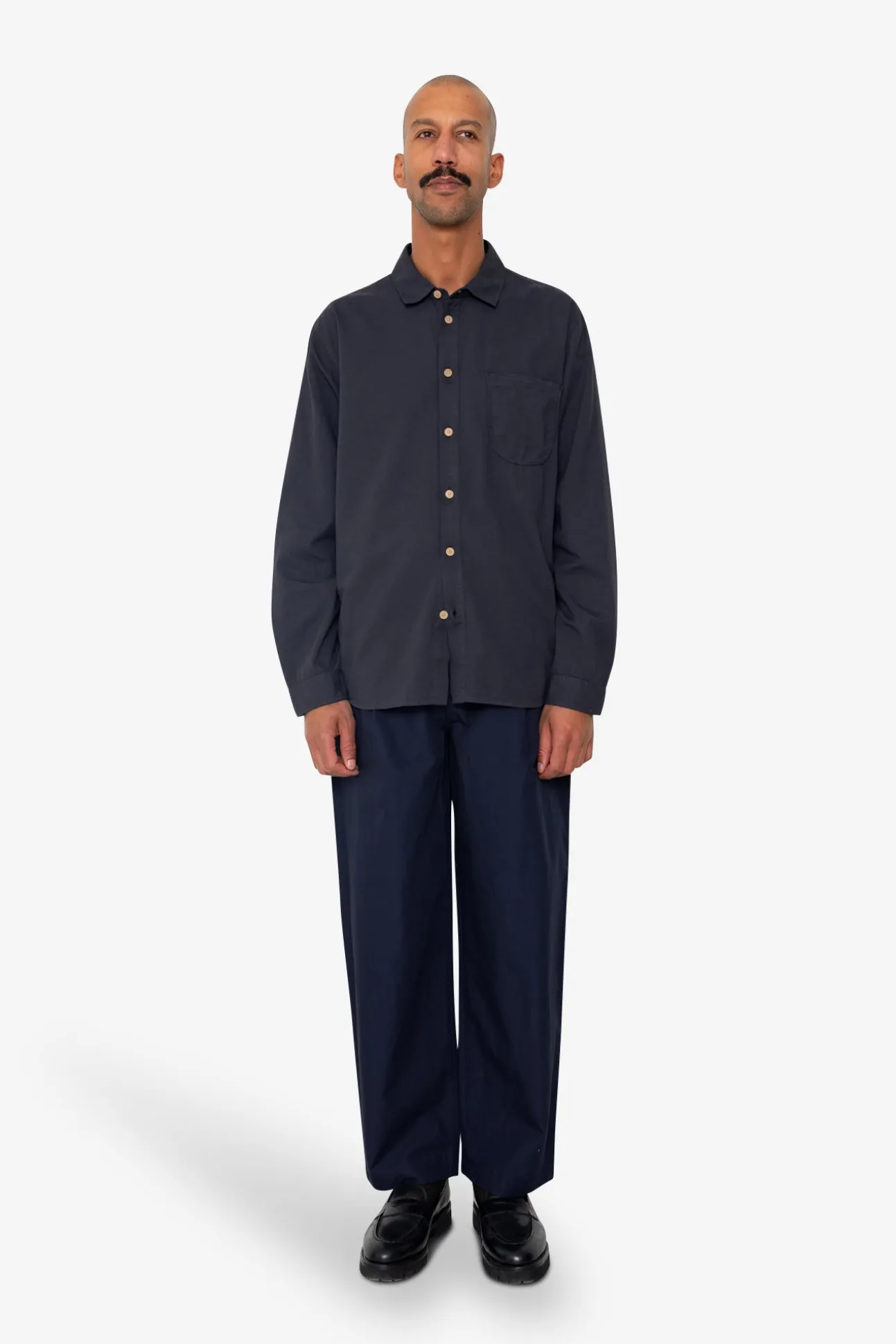 Plain Curve Shirt - Black
