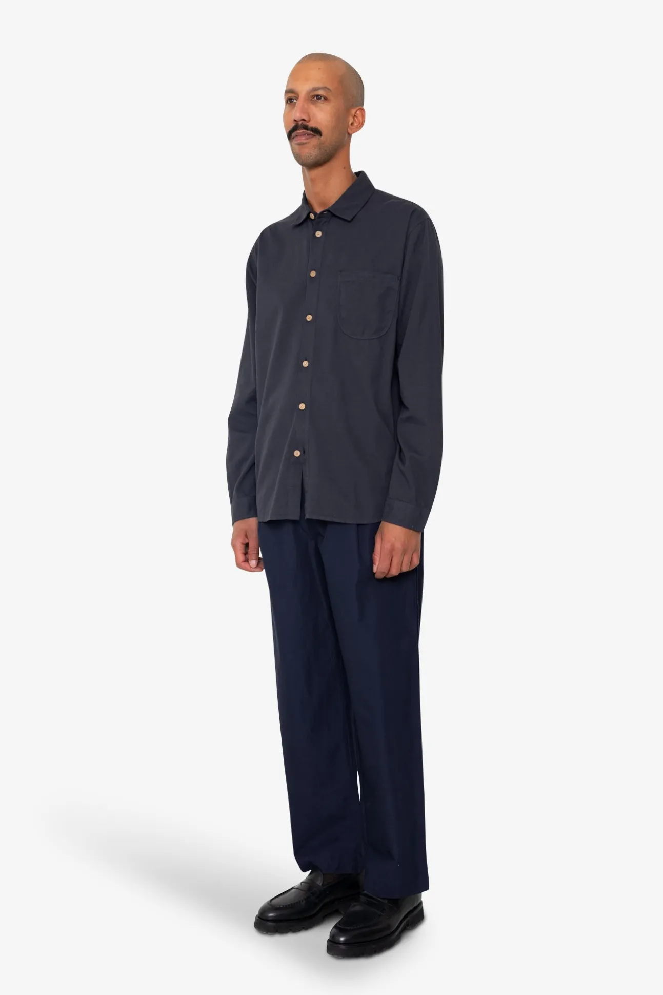 Plain Curve Shirt - Black
